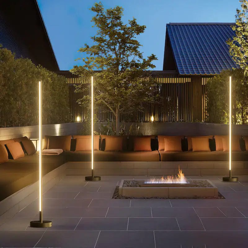 Solara Contemporary Outdoor Floor Lamp | Mennts