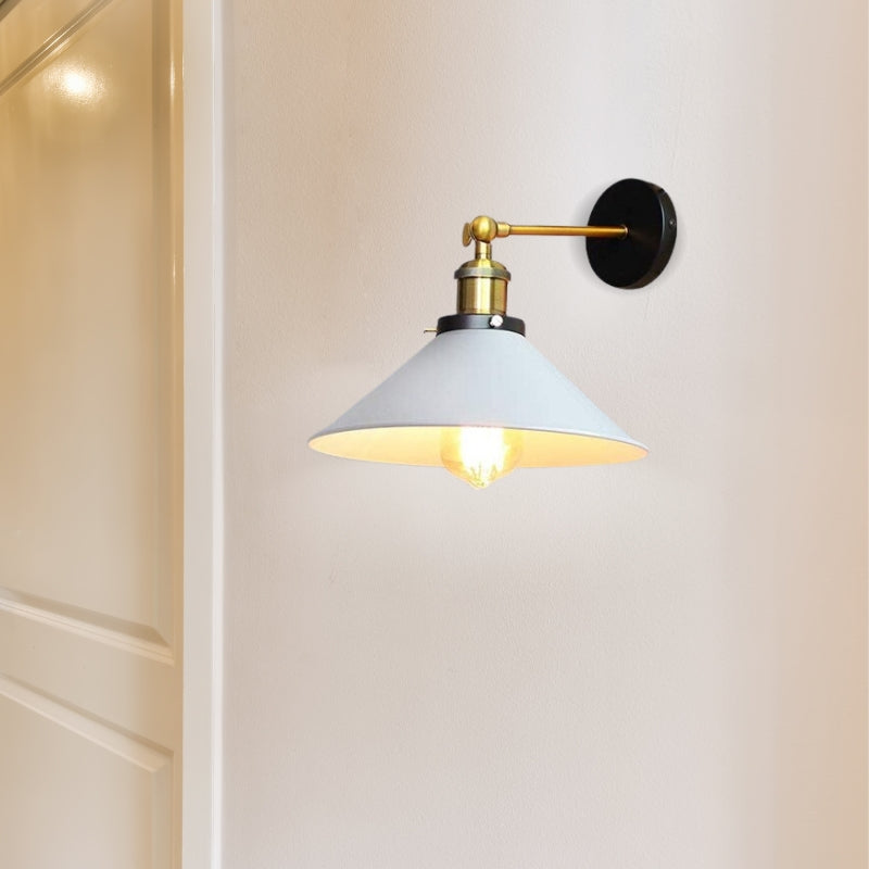 Vintage Industrial Wall Sconce in White | Mennts