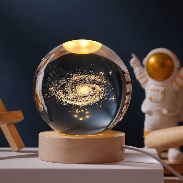 3D Illuminated Crystal Globe | Mennts