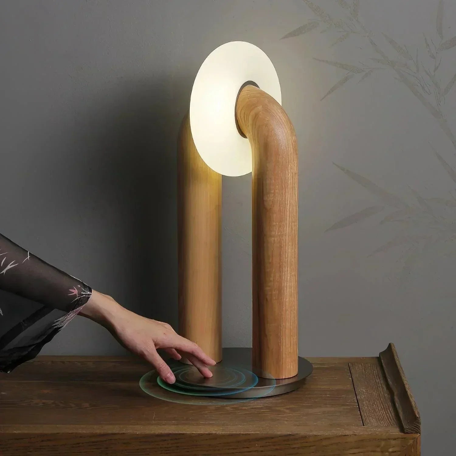 Mirella | Arch-Shaped Light | Mennts