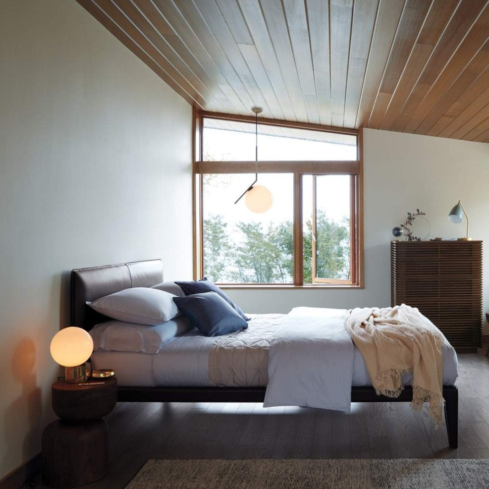 Aureno | Hanging Globe Light | Mennts