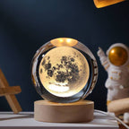 3D Illuminated Crystal Globe | Mennts